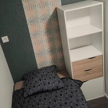 House In Dom wakacyjny Caen